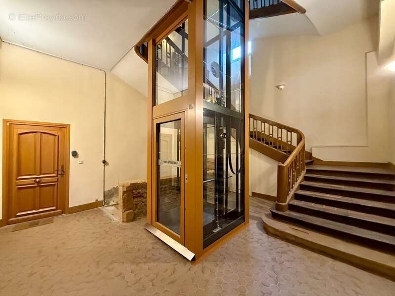 Appartement à PARAY-LE-MONIAL