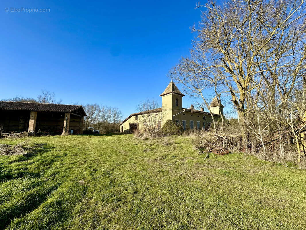 Maison à BELLEGARDE-SAINTE-MARIE