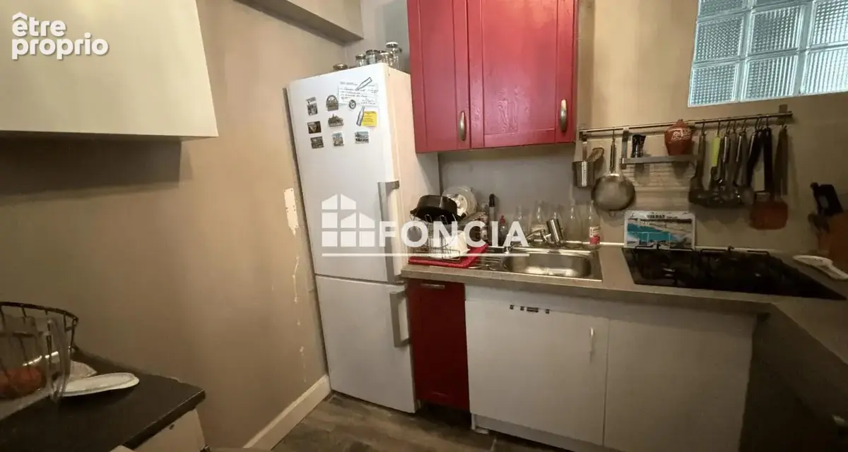 Lunel, proche gare — Beau T2 bis de 56 m² avec balcon au dernier étage - photo 4