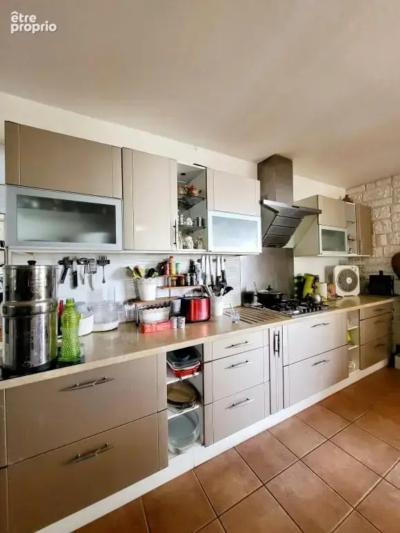 Maison 13 pièces 250 m² à vendre à Baie-Mahault (97122) - photo 2