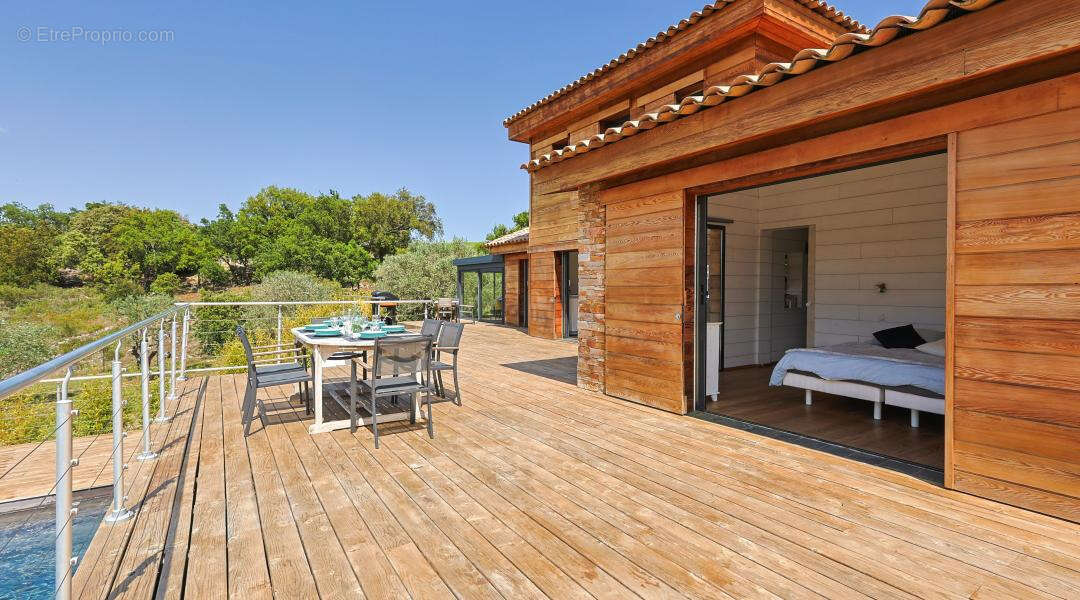 Maison à PLAN-DE-LA-TOUR