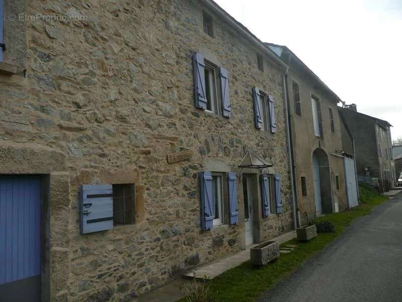 Maison à CASTELNAU-DE-BRASSAC