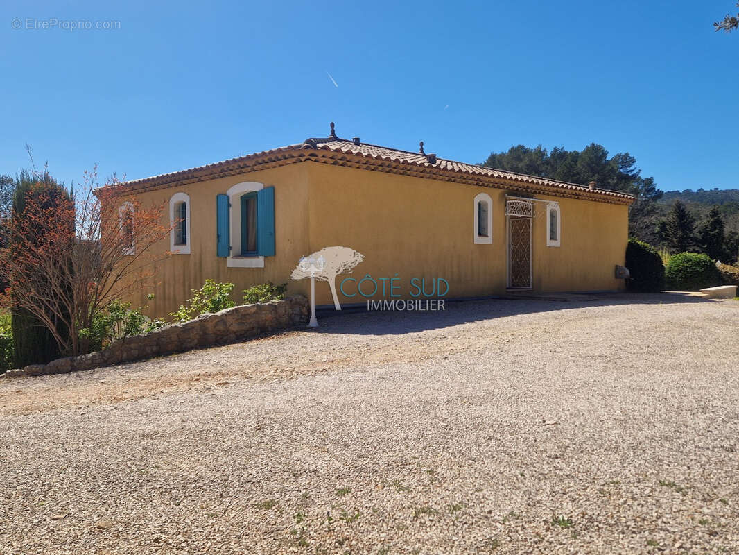 Maison à BESSE-SUR-ISSOLE