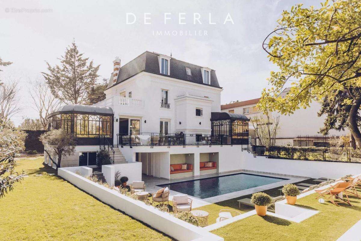 Maison à SAINT-MAUR-DES-FOSSES