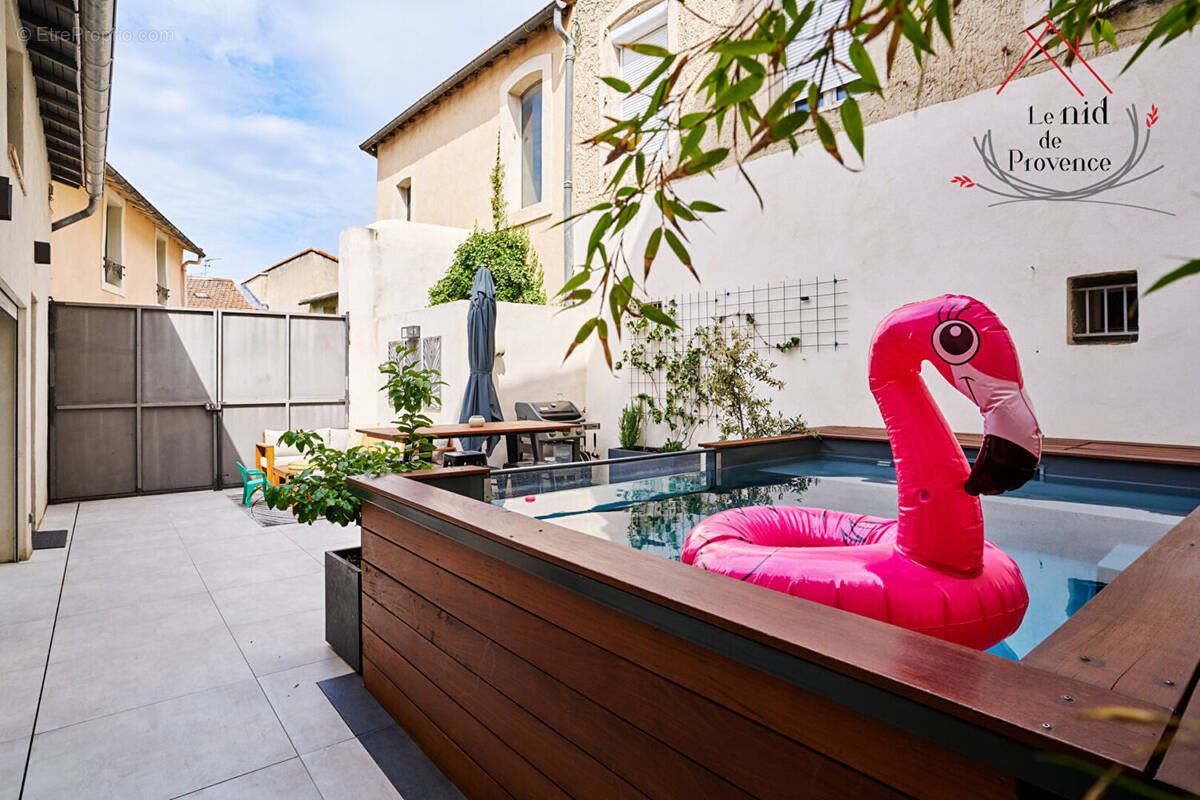 Maison à MORIERES-LES-AVIGNON