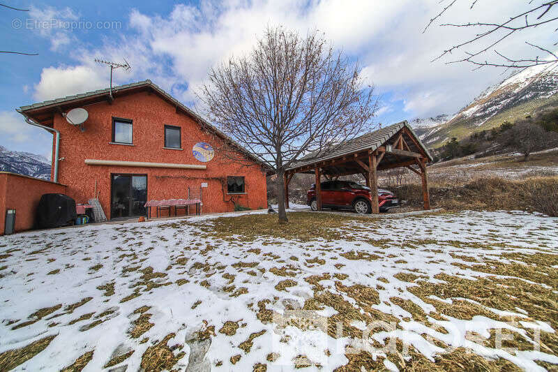 Maison à SAINT-CREPIN