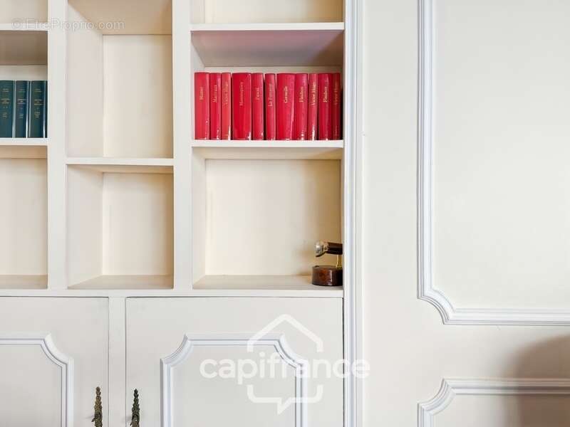 Appartement à NEUILLY-SUR-SEINE