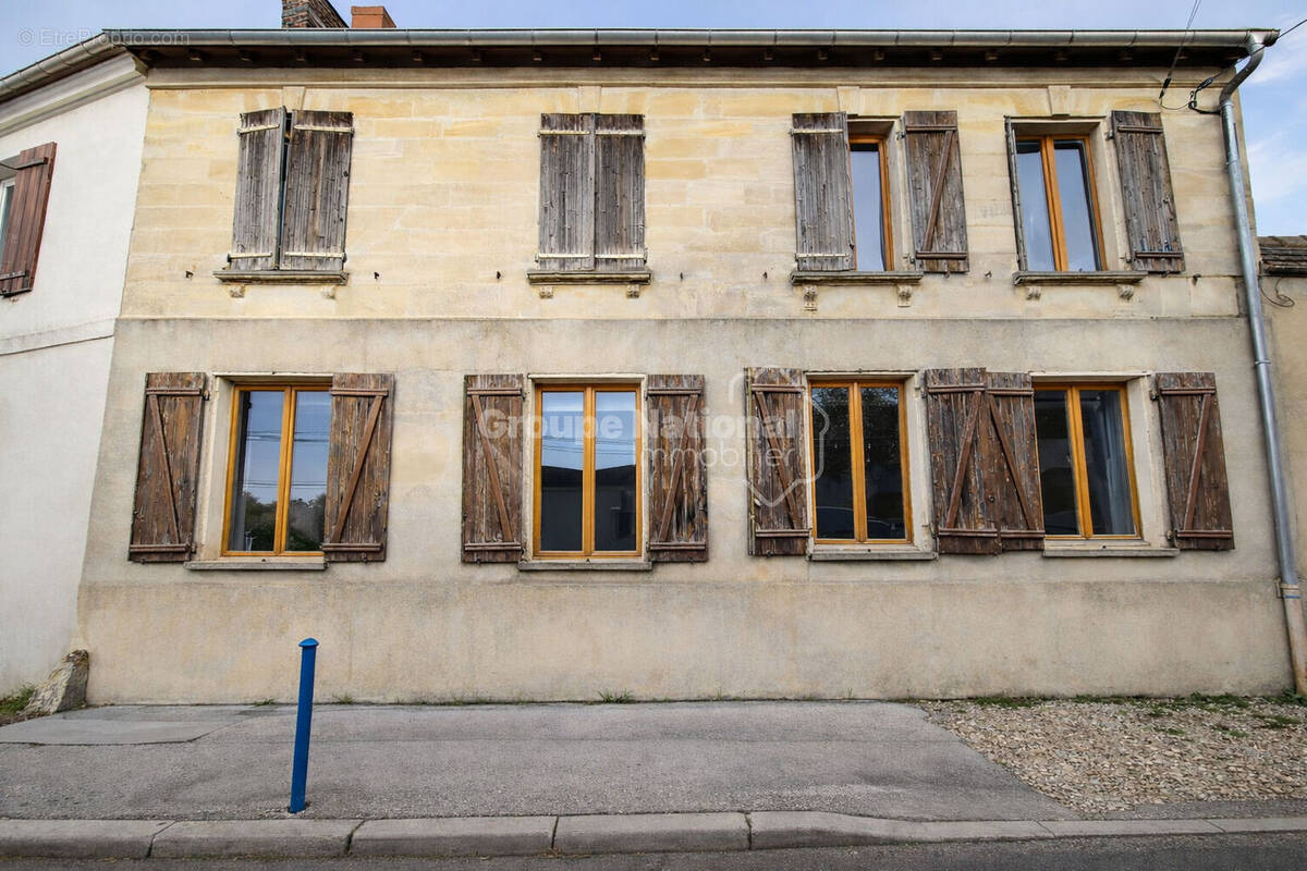 Maison à SAINT-CREPIN-IBOUVILLERS