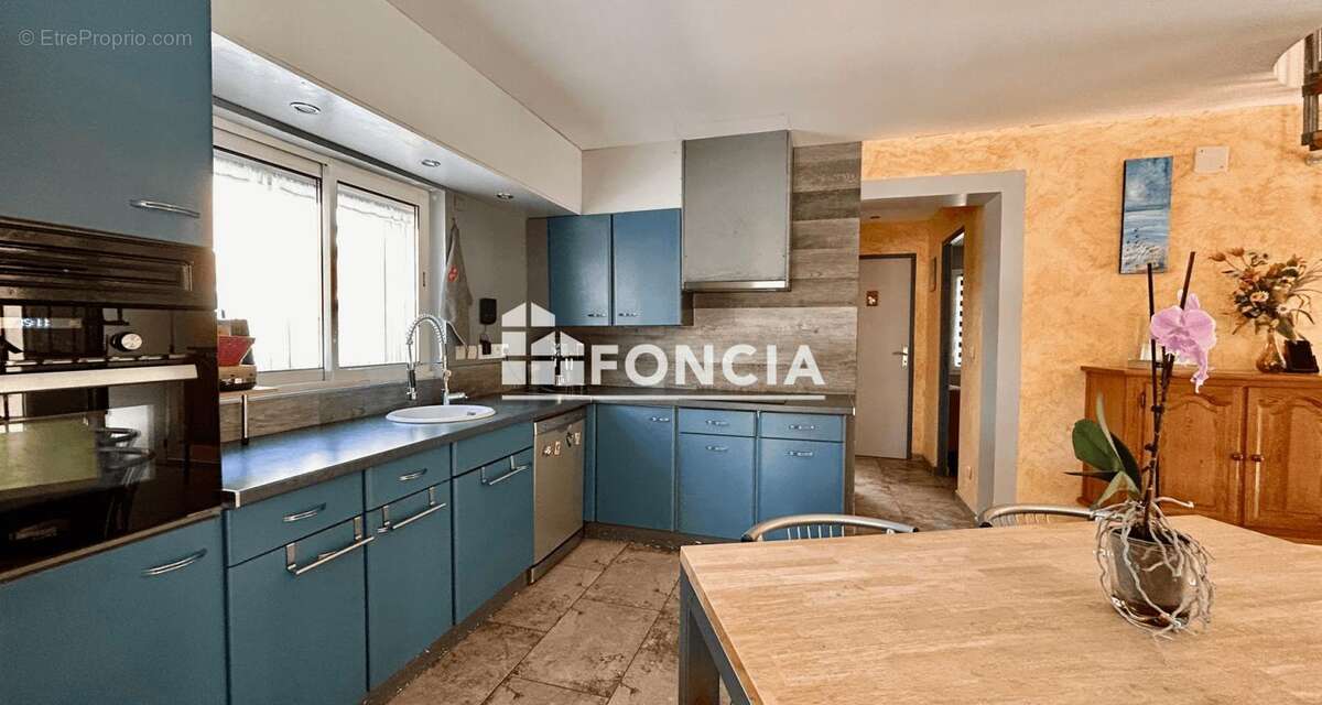 Maison à SAINT-GENIS-DES-FONTAINES