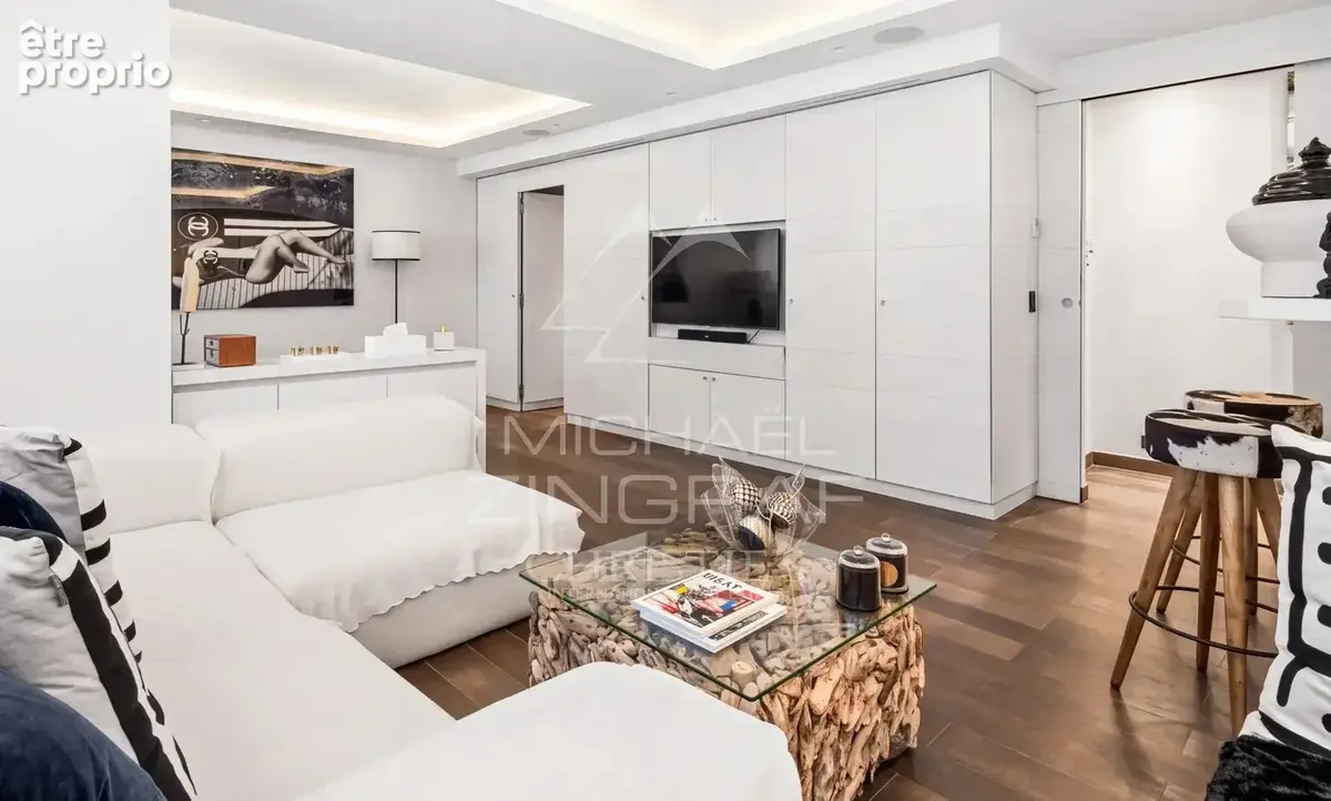 Cannes – Croisette – Studio d’exception de 53 m² face au Port Canto - photo 2