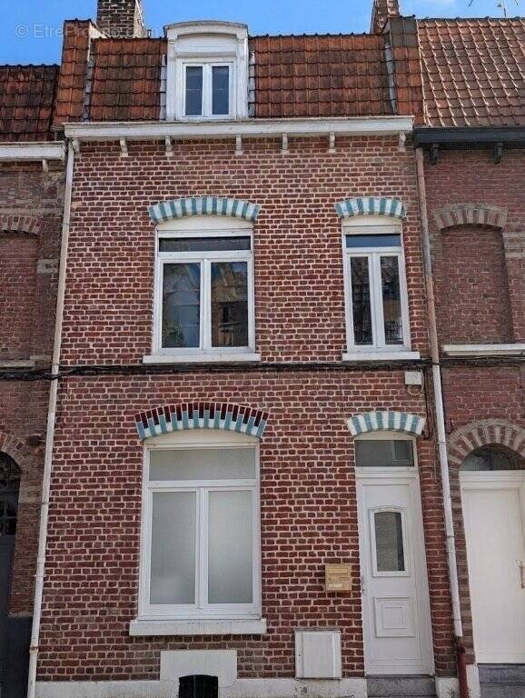 Maison à LA MADELEINE