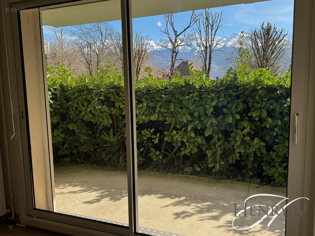 Appartement à SAINT-ISMIER