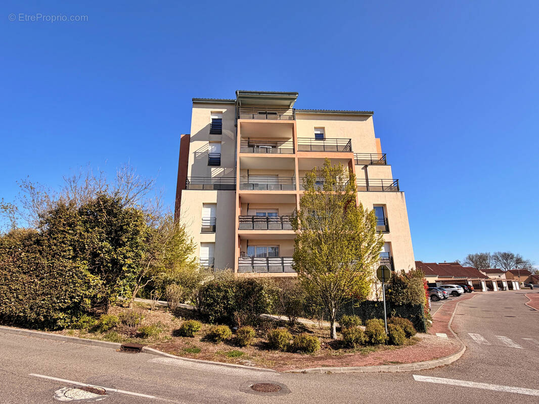 Appartement à L'ISLE-D'ABEAU