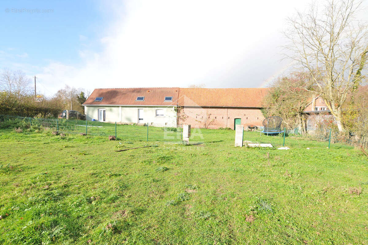 Maison à CAVRON-SAINT-MARTIN
