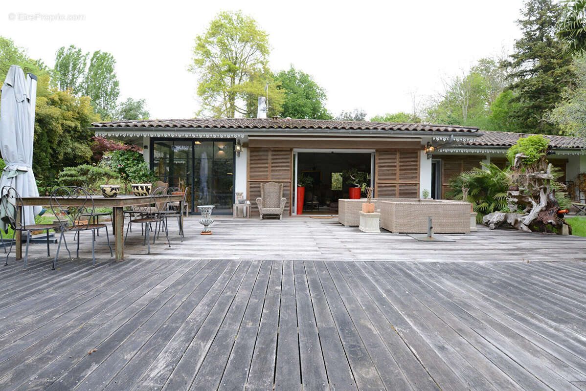 Maison à LATRESNE