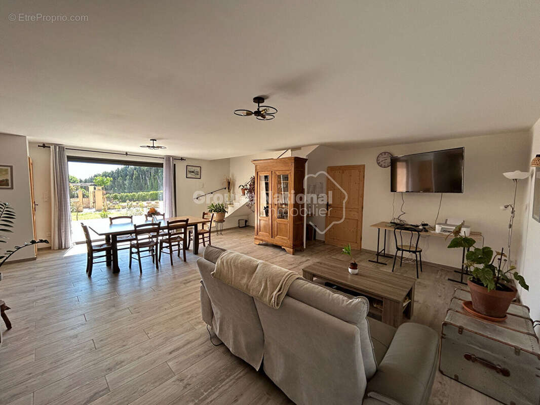 Maison à BEAUMES-DE-VENISE