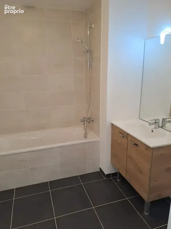 Appartement T3 en Rez de Jardin à Chevaigné ! - photo 6