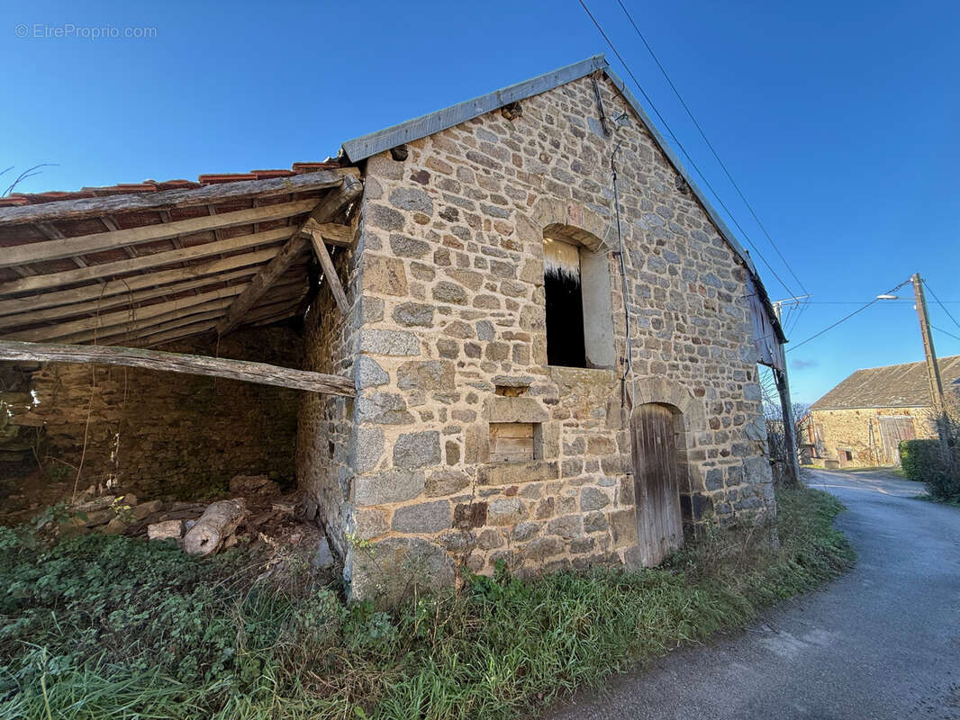 Maison à BUSSIERES