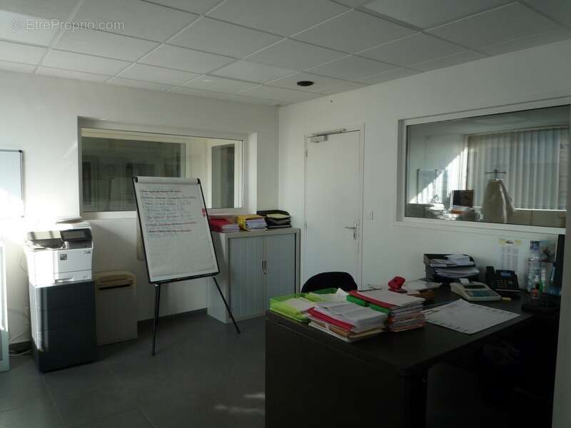 Dpt Aisne (02), LA CROIX SUR OURCQ  à vendre ensemble immobilier professionnel  1170 m2 ateliers et bureaux sur 3000 m2 de terra - photo 5