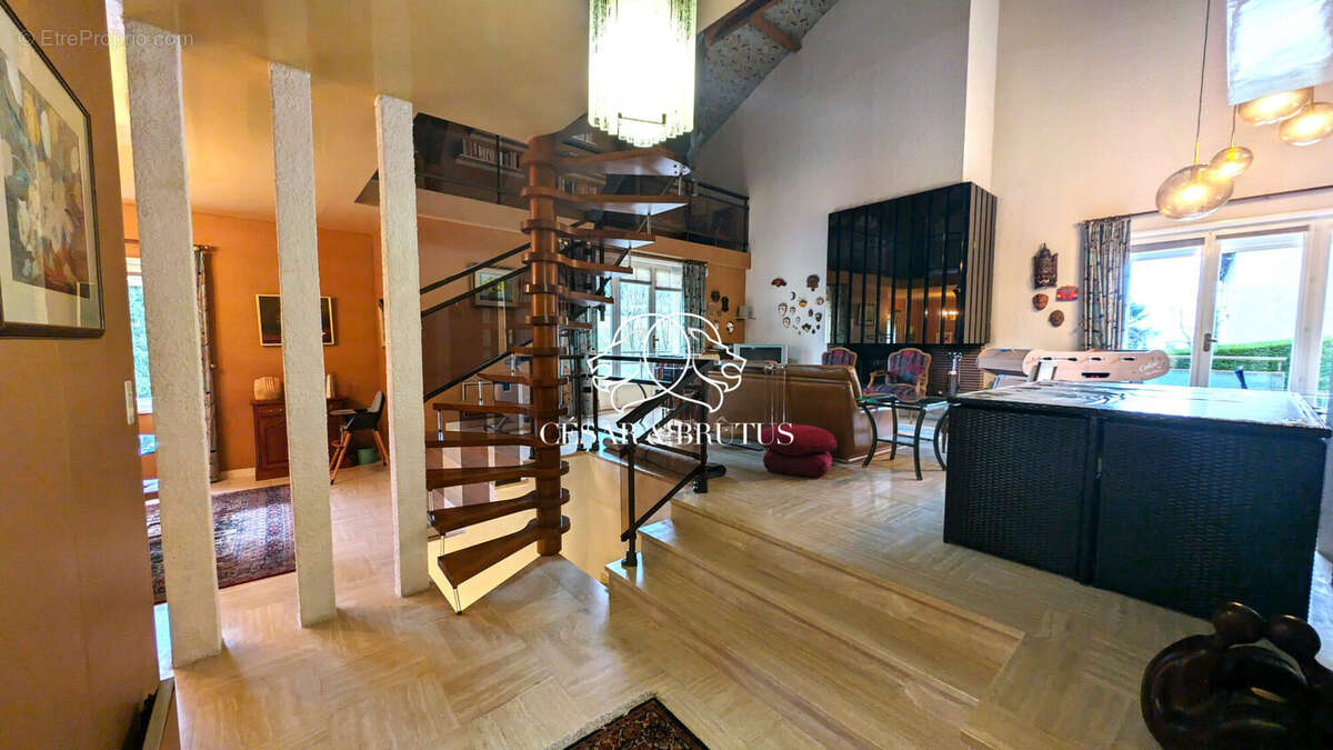 Maison 6 pièces 206 m² à vendre à Allegre (43270) - photo 5