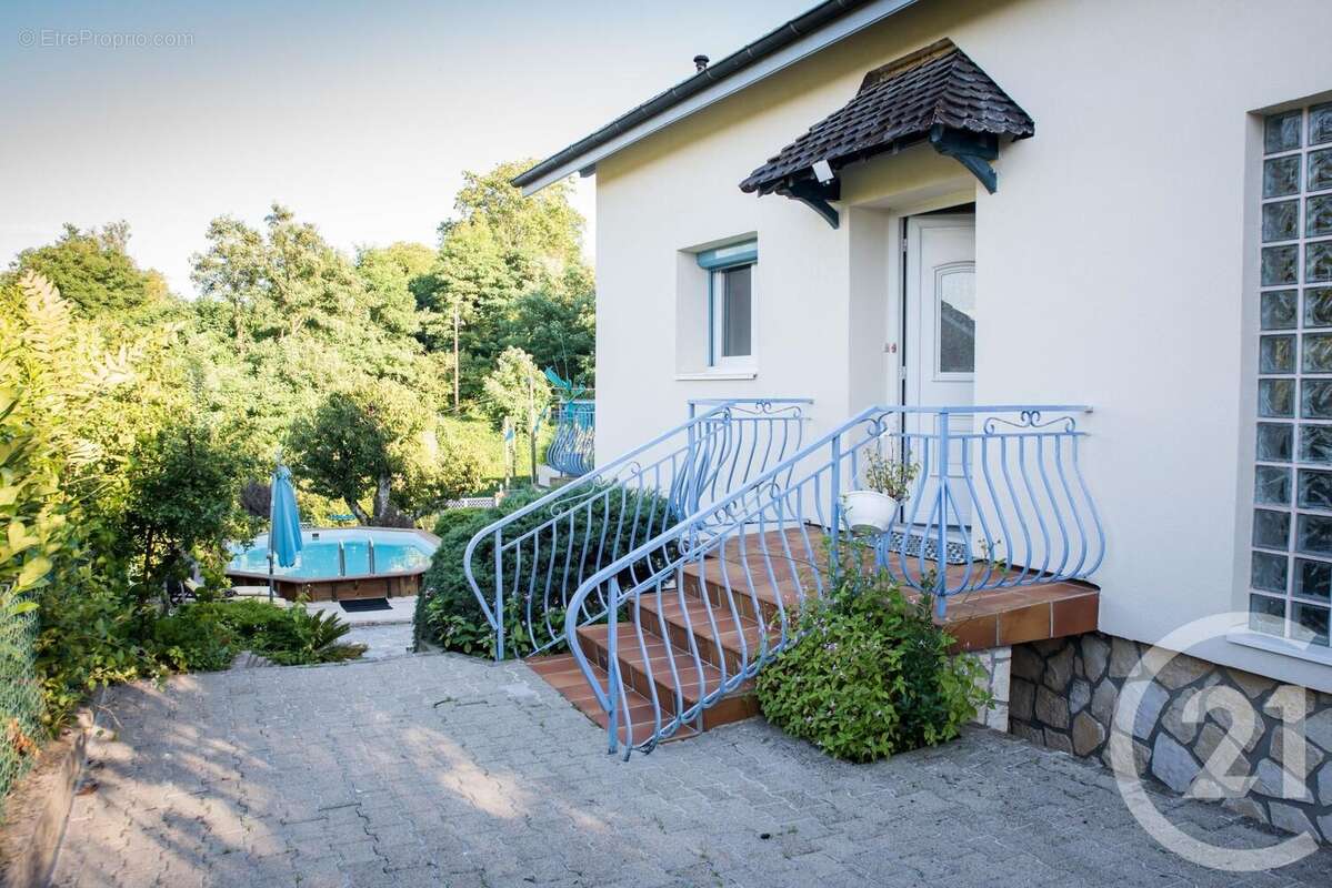 Maison à SATHONAY-CAMP