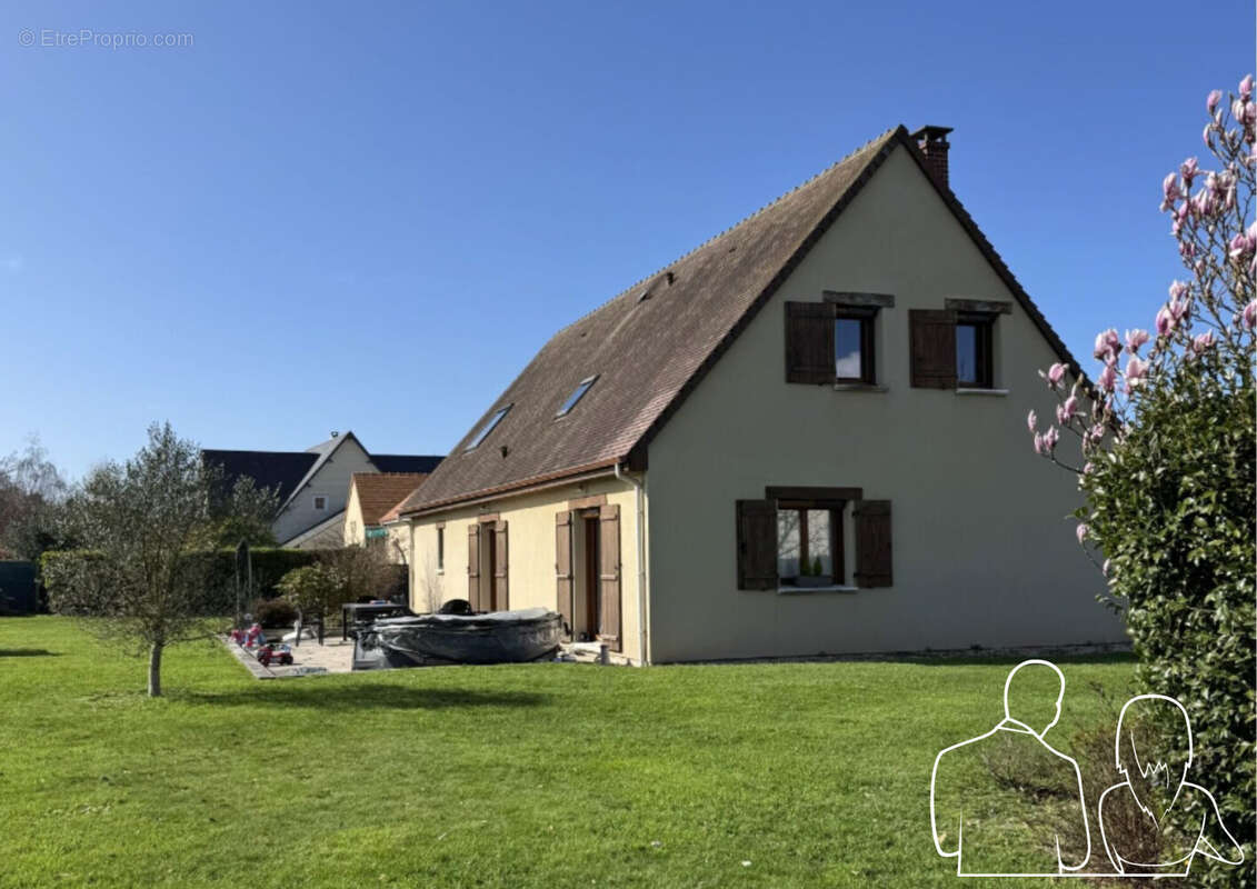 Maison à LA RIVIERE-SAINT-SAUVEUR