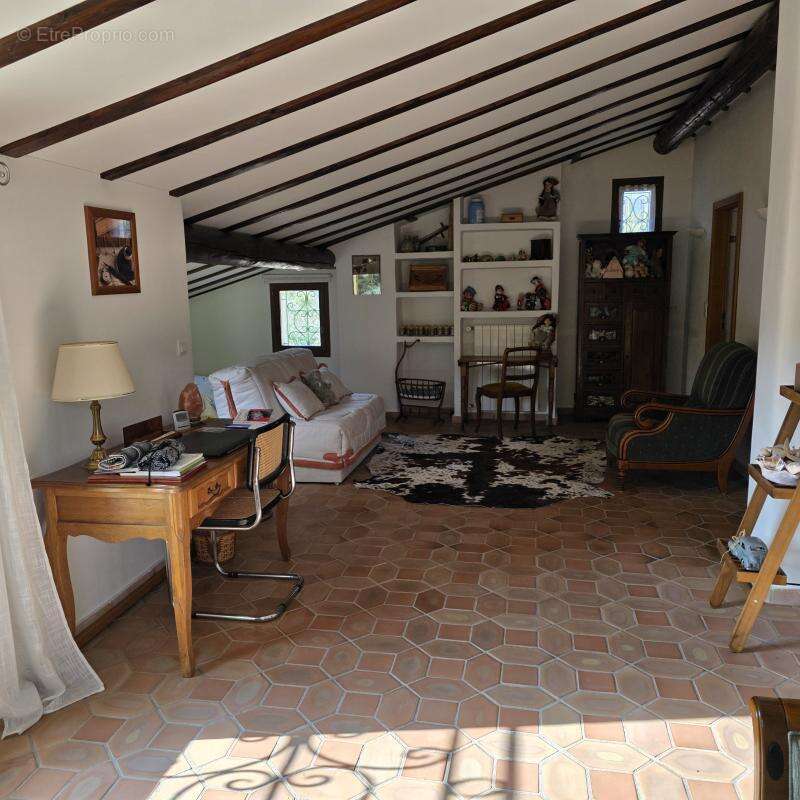 Splendide maison avec 2 logements et piscine - photo 15