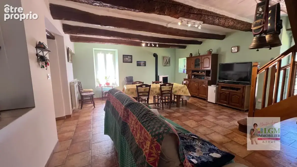 Viager occupé-Propriété de caractère avec dépendance en pierre - photo 3