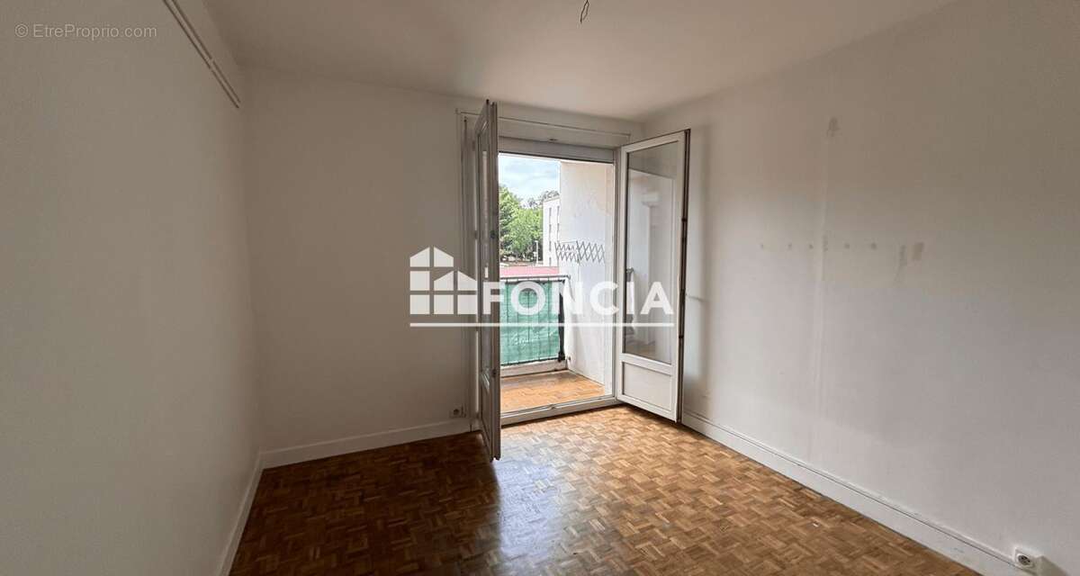 RANGUEIL FACULTES : T4 avec balcon, cave et garage - photo 6