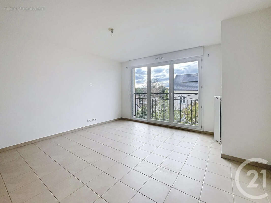 Appartement à BRIE-COMTE-ROBERT