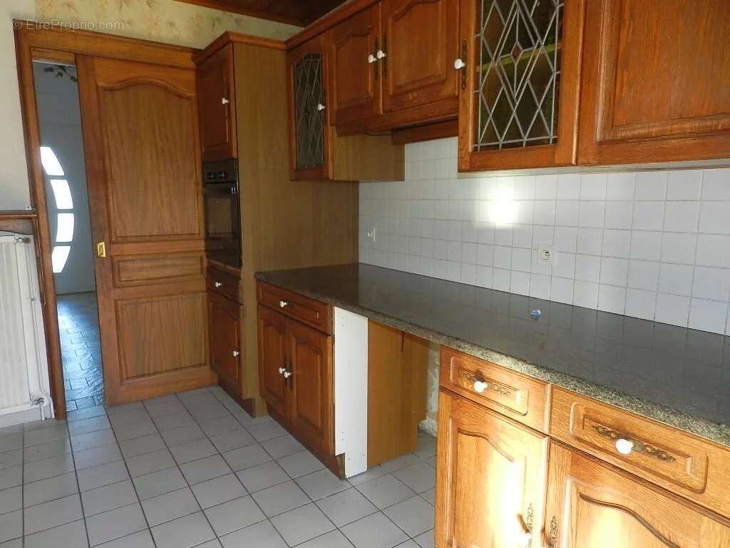 Maison à SAINT-PIERRE-SUR-DIVES