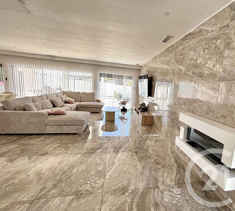 Maison à LABARTHE-SUR-LEZE