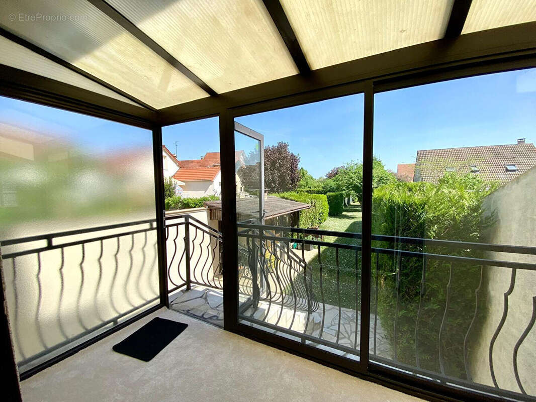 Maison à SARTROUVILLE