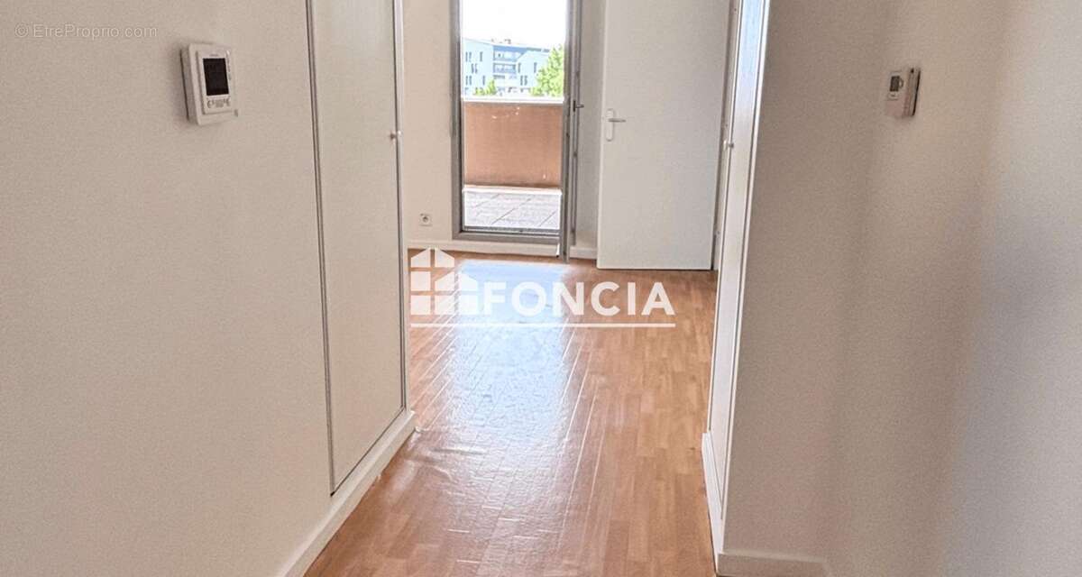 3 pieces 55m2 - parking - terrasses - 3eme etage  proche gare - - photo 3