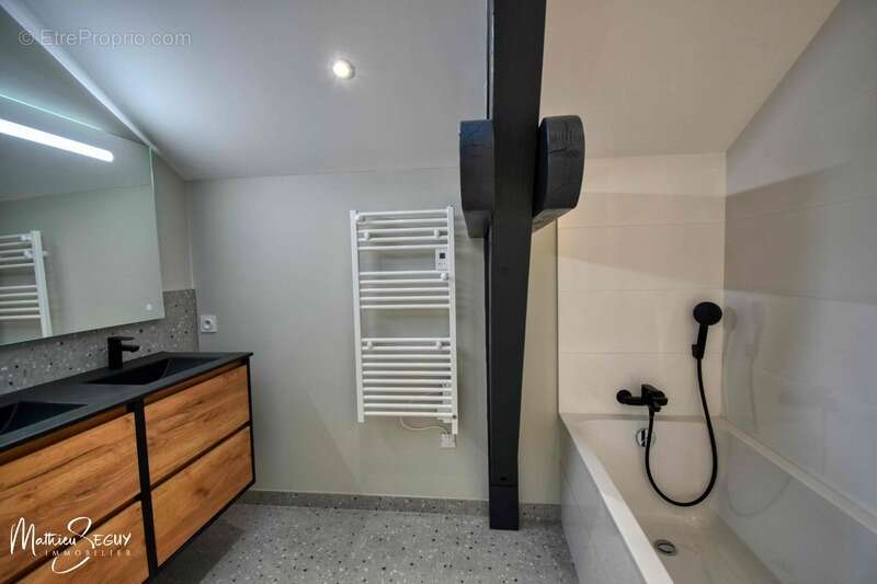 Appartement à CRAPONNE