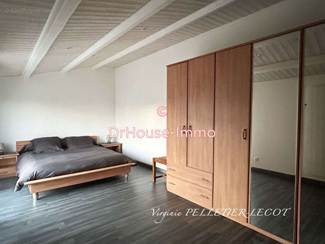 Maison à VOUILLE-LES-MARAIS