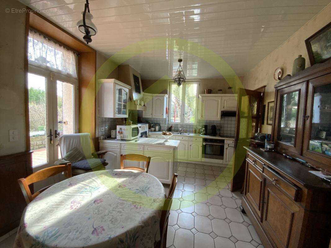 Maison à GENOUILLAC