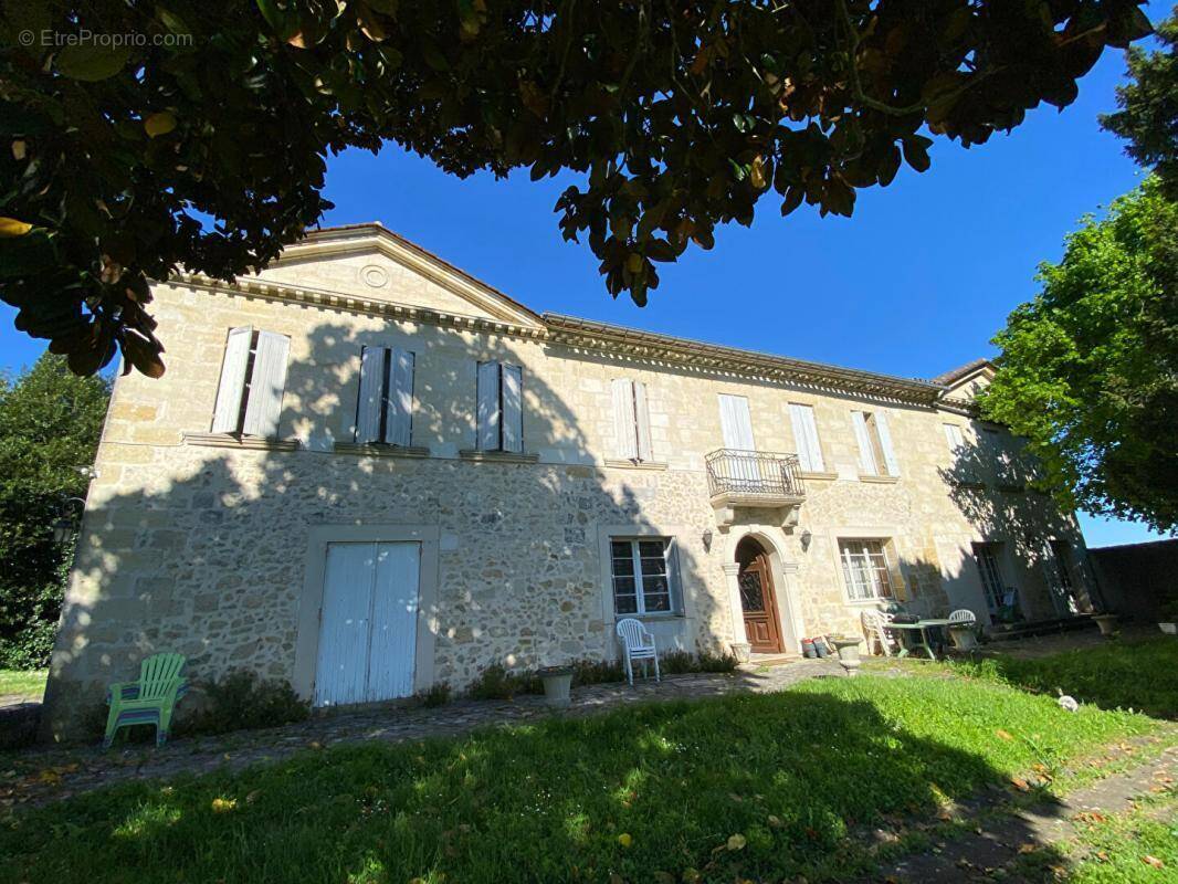 Maison à FRONSAC