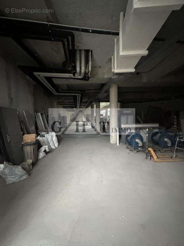 Commerce à IVRY-SUR-SEINE