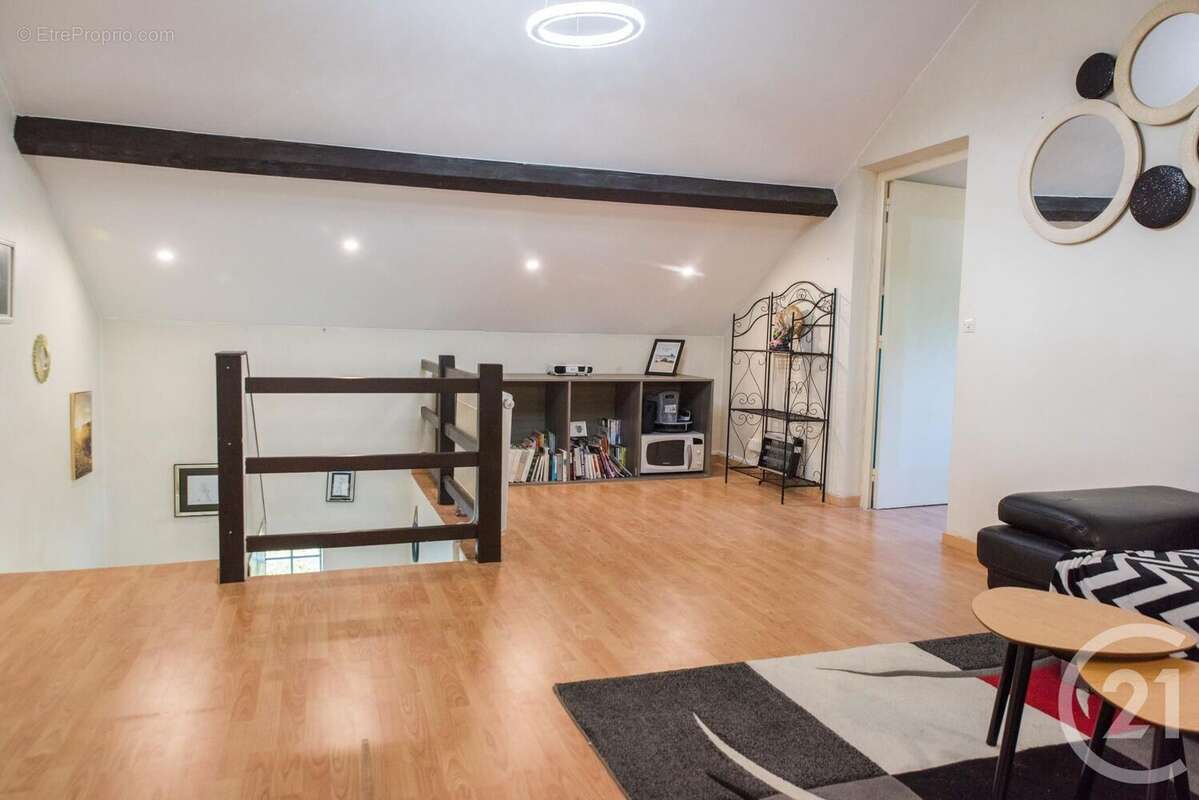 Maison à SATHONAY-CAMP