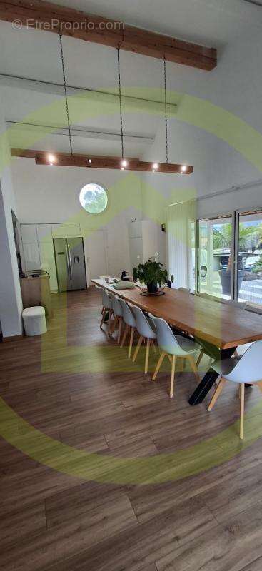 Maison à ROQUEBRUNE-SUR-ARGENS