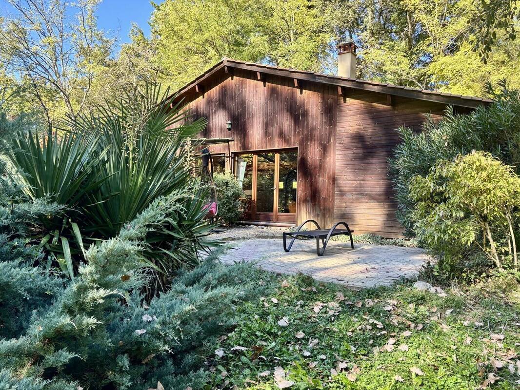 Maison à COLAYRAC-SAINT-CIRQ