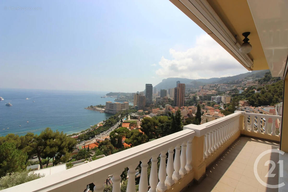 Appartement à ROQUEBRUNE-CAP-MARTIN