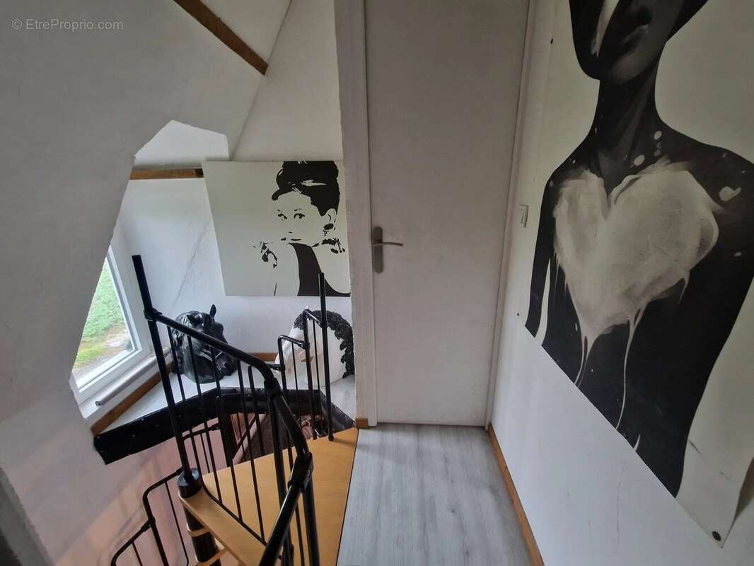 Maison à COURBEPINE