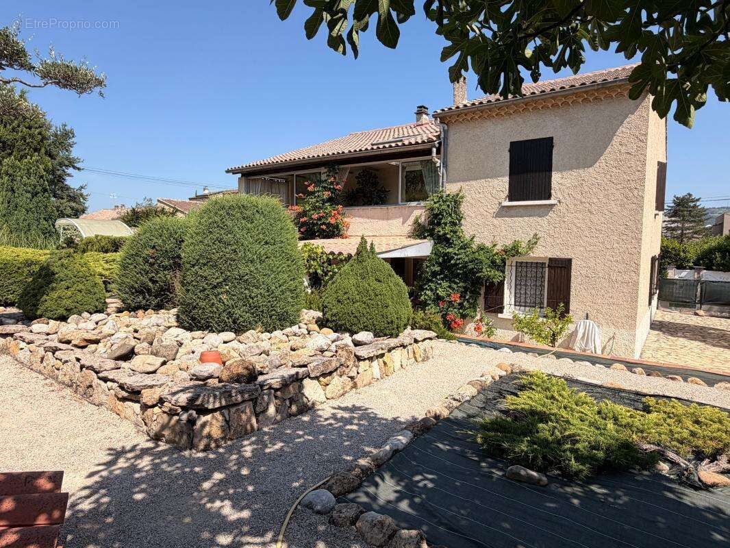 Maison à VAISON-LA-ROMAINE