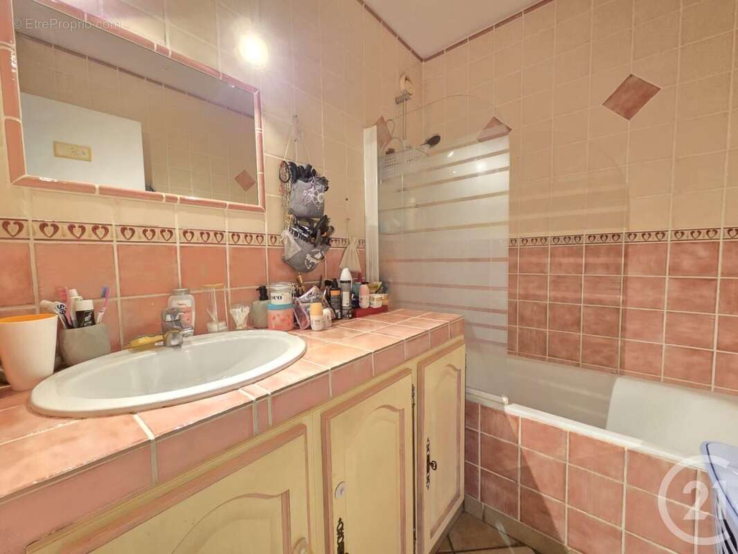 Appartement 60 m² à Toulon  - photo 6