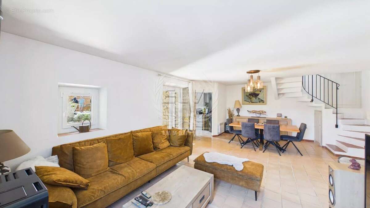 Appartement à PLAN-DE-LA-TOUR