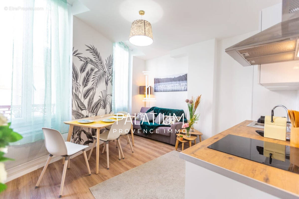 Appartement à MARSEILLE-1E