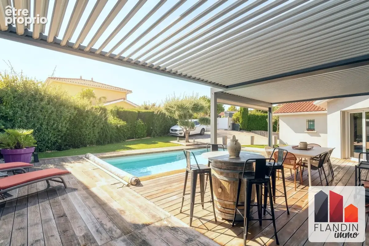 Maison 6 pièces 160 m² à vendre à Vernaison (69390) - photo 6