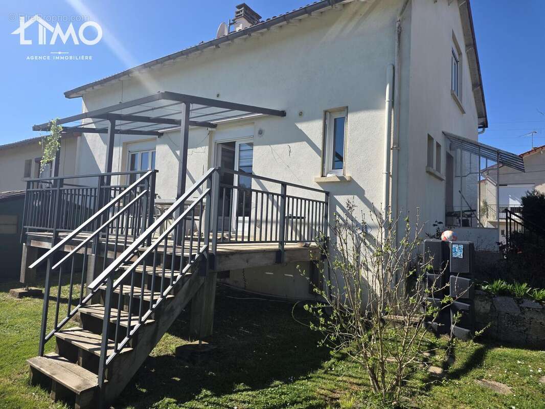 n°4 - Maison à SAINT-LEONARD-DE-NOBLAT